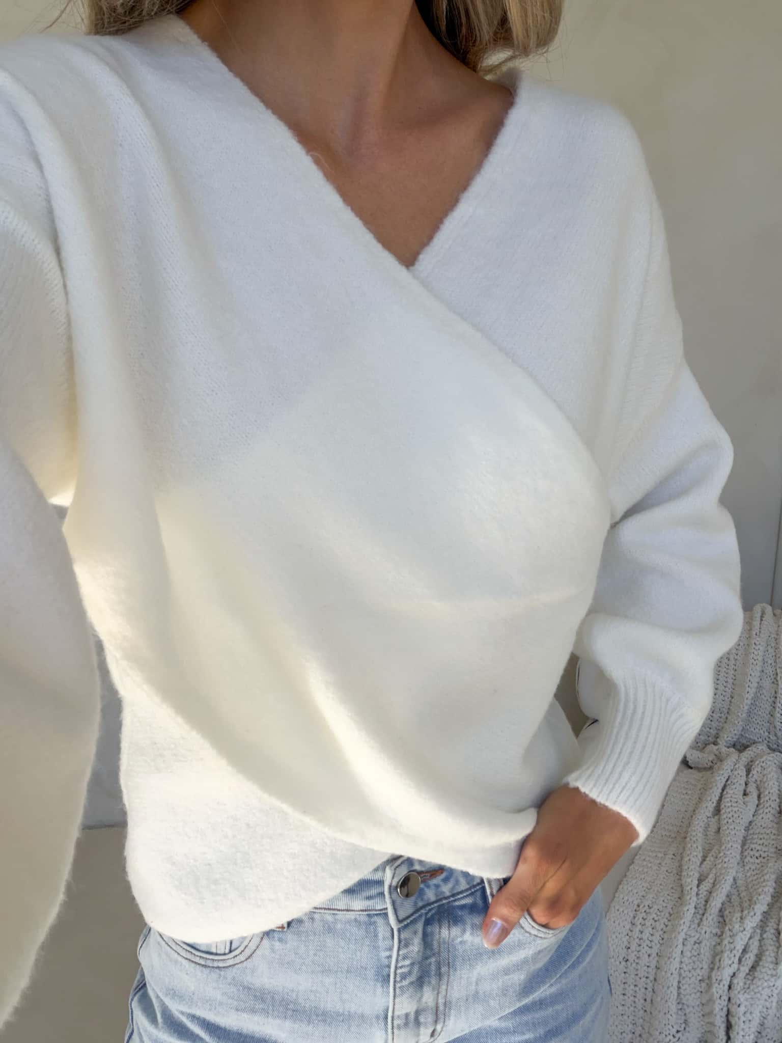 Talia Knit - White - Image 10